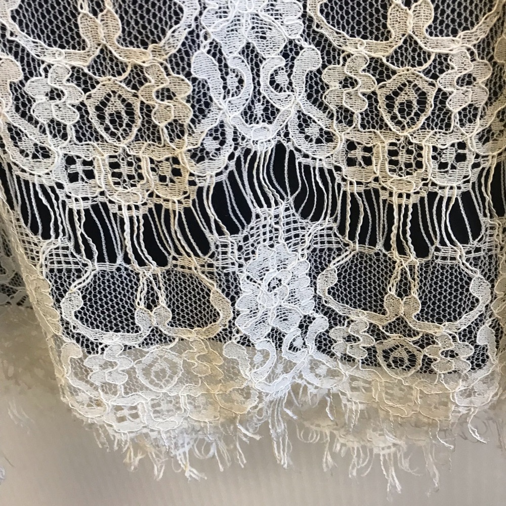 ASTR ivory lace cocktail dress - Picture 5 of 5